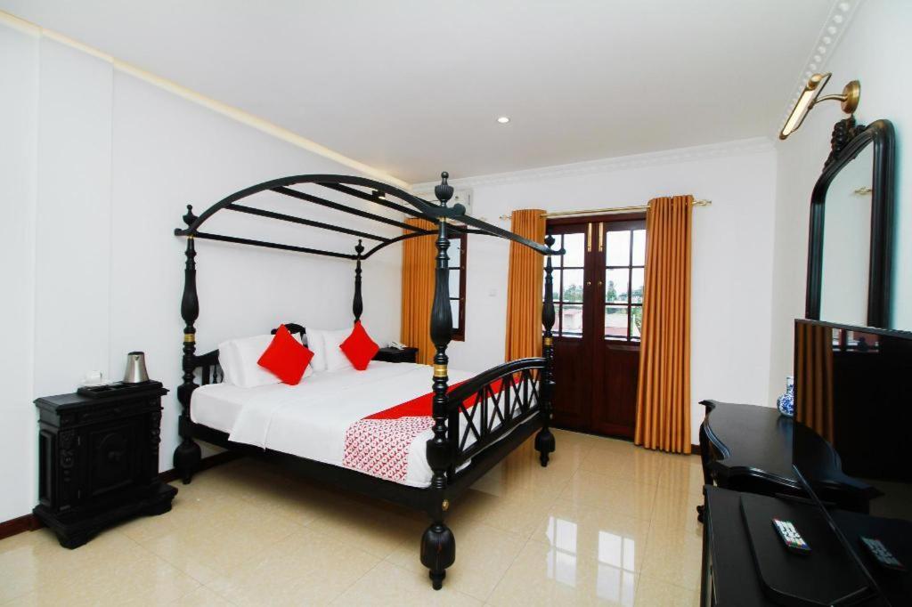 Hotel Queensbury Malabe Kaduwela Luaran gambar